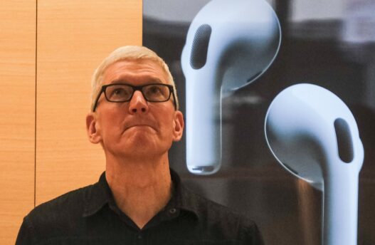 Tim Cook. Lider, który redefiniuje zrównoważony rozwój i innowacje w Apple